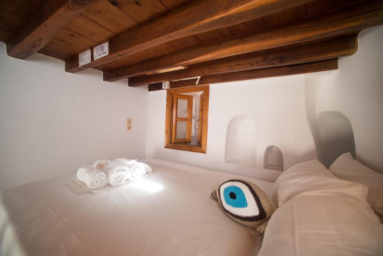 Bright & Relaxing Loft With Attic In The Heart Of Mykonos